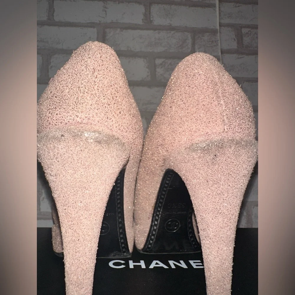 Vintage CHANEL Glitter Cap-Toe Suede Heels – Rare Size 35.5C - Picture 13 of 16